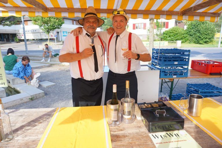 Gerold Mohr (l.) ist treuer Wegbegleiter der Läbbe-gsi. <span style="color: rgba(111, 111, 111, var(--tw-text-opacity)); font-size: 0.75rem; text-transform: uppercase;"><span class="copyright">HAPF/12</span></span>