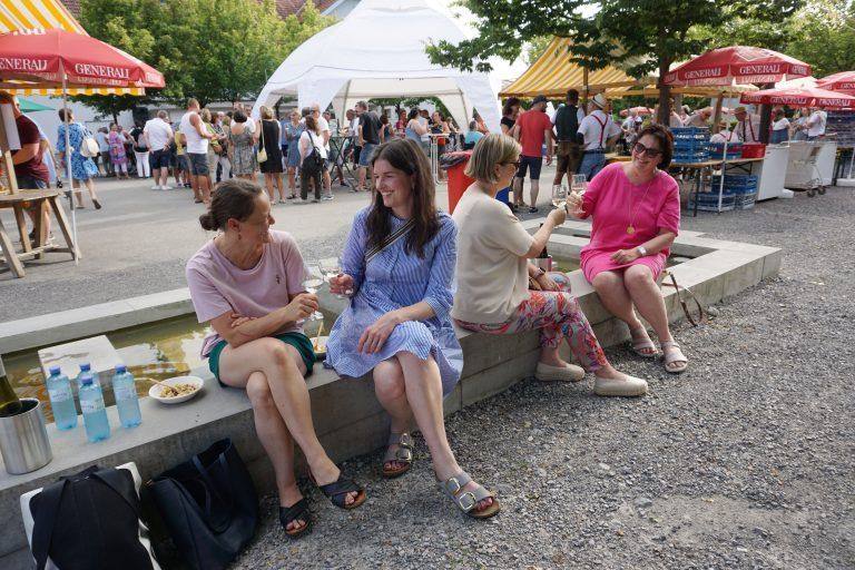 Am Festplatz-Brunnen ließ es sich aushalten.