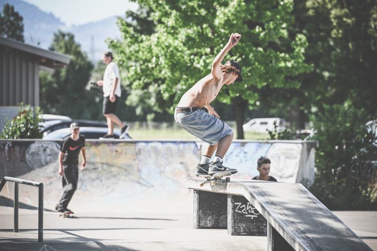 Die Zuschauer können sich beim Skateboard-Contest auf aufregende Darbietungen freuen.