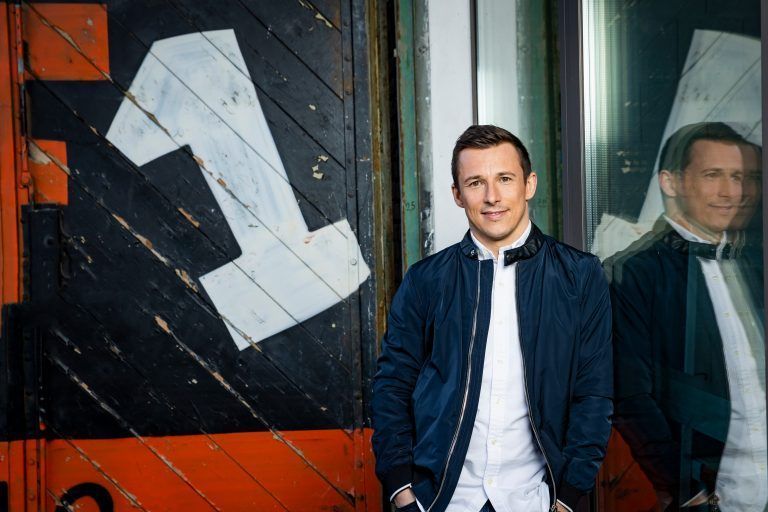 In Ungarn wieder live vor Ort: Christian Klien.ServusTV-leo neumayr/2