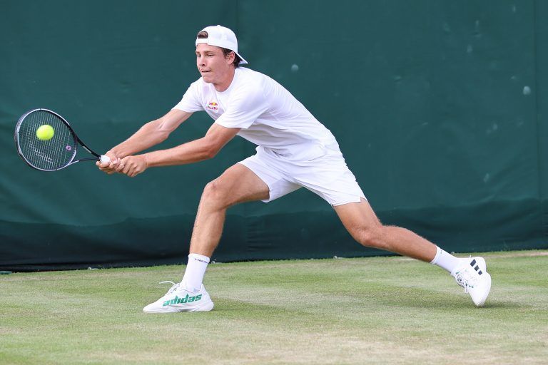 Bei seinem Wimbledon-Debüt unterlag Joel Schwärzler im Einzel und im Doppel jeweils in der ersten Runde.GEPA