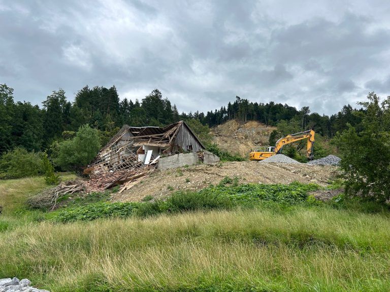 Weitere Zerstörungen durch Hangrutsch in Hörbranz, die Lage spitzt sich zu. »A10
