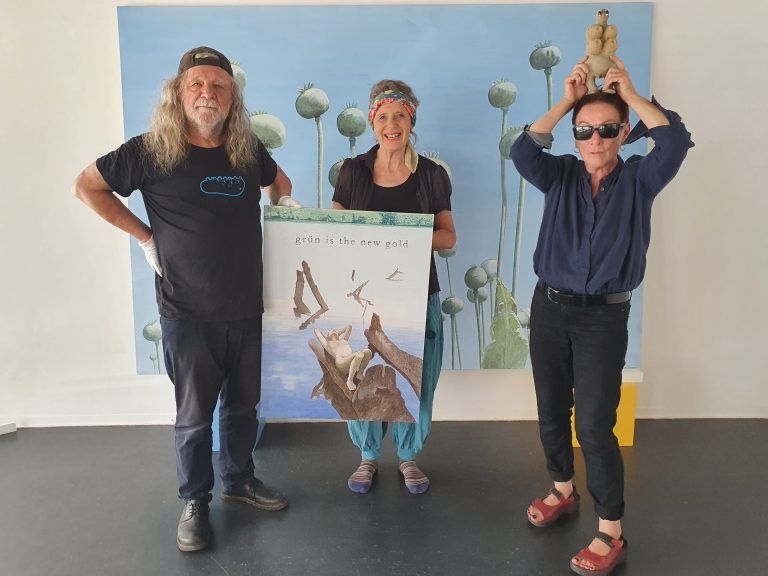 Helmut und Johanna Kandl zusammen mit Galeristin Lisi Hämmerle. THOMAS SCHIRETZ