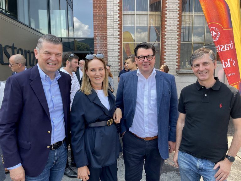 Raimund Wachter, Claudia und Stefan Vetter sowie Michael Alge.