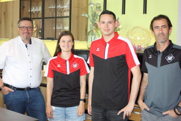 Olina-GF Markus Tschohl, Laura Wagner, SL Manuel Dobler und Neotrainer Christian Mendes hoffen auf sportlich bessere Zeiten im Rankweiler Frauenfußball. <span class="copyright">VN-TK</span>