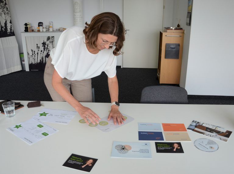 Im Rahmen des Programms „Matura, was nun?“ bietet Manuela Nigsch Berufs- und Studienberatung für Jugendliche und junge Erwachsene an.