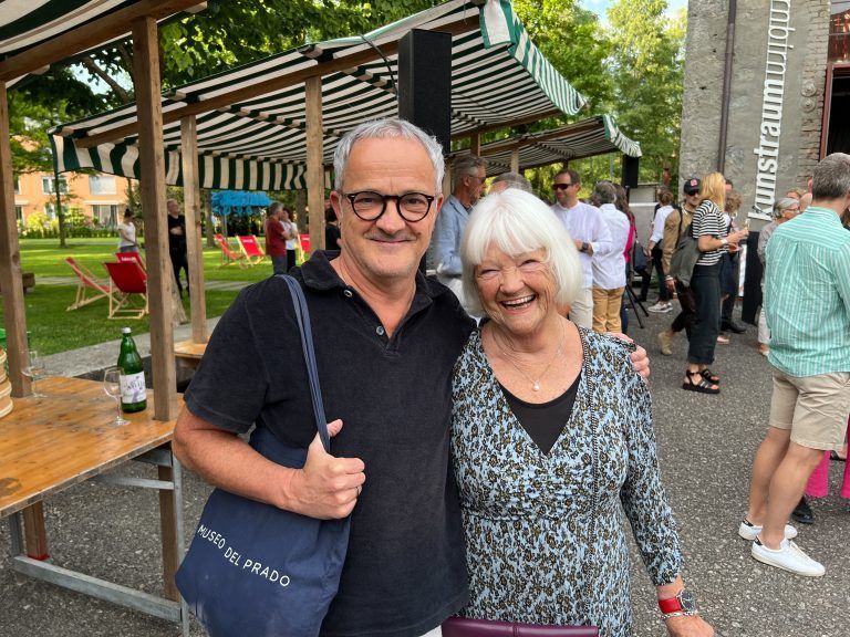 Besucher-Duo: Martin Gruber mit Mama Anna.