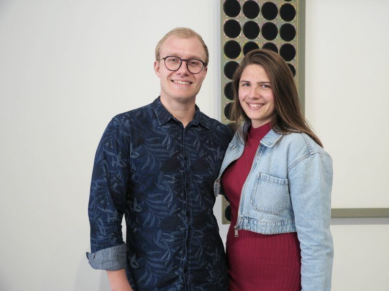 Unter den Vernissagebesuchern: Lino Zanetti und Franziska Präg.