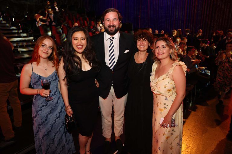 Sänger(innen)-Quintett Stella Dorner (l.) sowie Guanqun Yu, Omer Kalifjak, Anda Steina und Aytaj Shikhalizada standen bei Premierenparty im Mittelpunkt. <span class="copyright">AME</span>