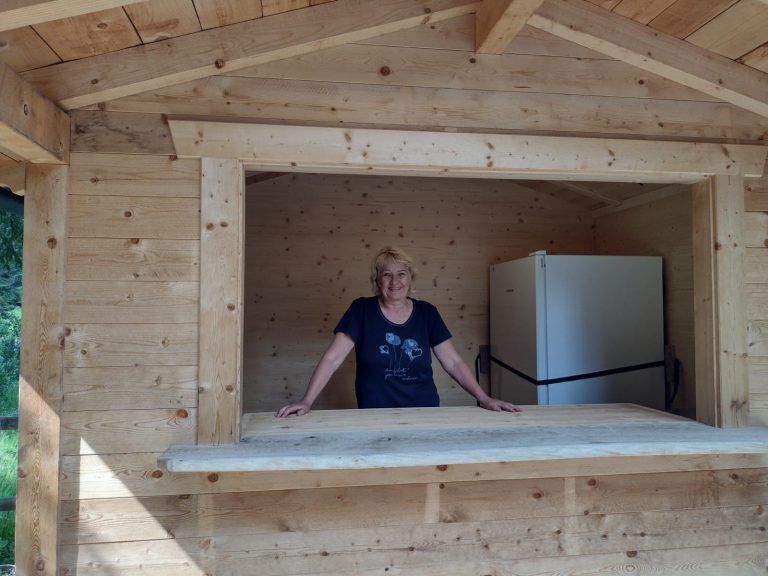 Karin Bosshard ist eigentlich schon in Pension, und doch reizt es sie, den Sommer im Rellstal zu verbringen. <span class="copyright">Privat</span>