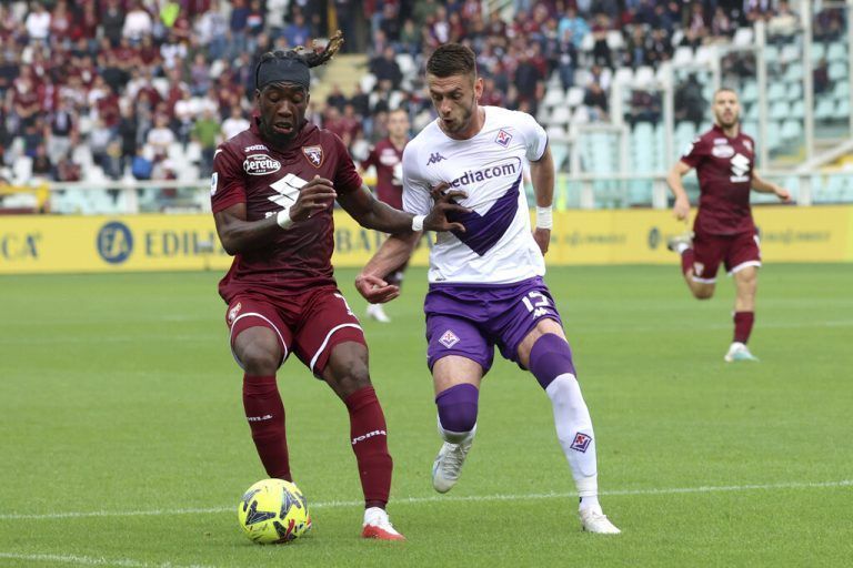 Aleksa Terzic (r.) verteidigt ab sofort für Österreichs Meister RB Salzburg.ap