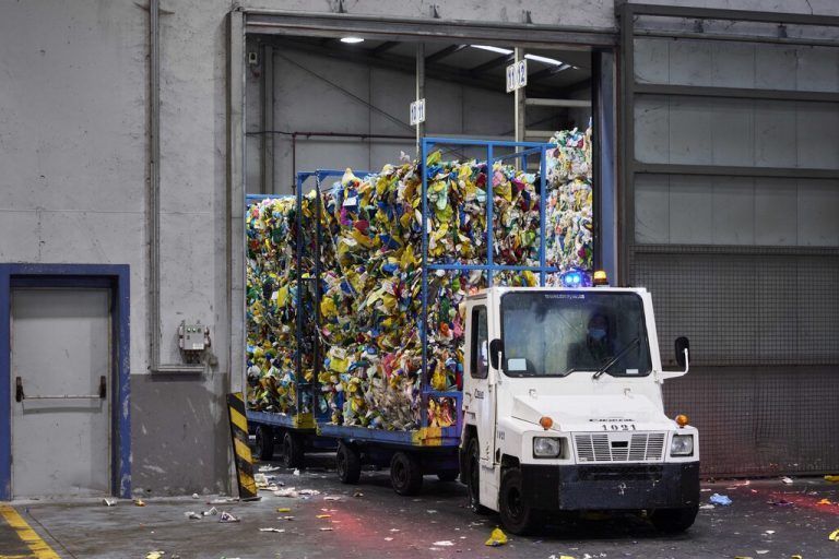 Alpla setzt auf die Wiederverwertung von Kunststoffen und bündelt nun alle Recyclingaktivitäten unter neuer Marke. Alpla