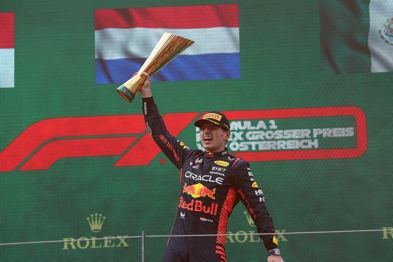 Auf dem Siegerpodest ließ der Dominator des Wochenendes, Max Verstappen, seinen Gefühlen freien Lauf.Noger
