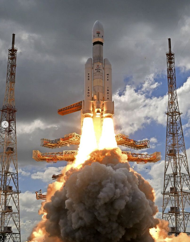 Zweiter Versuch: Indische Rakete auf dem Weg zum Mond