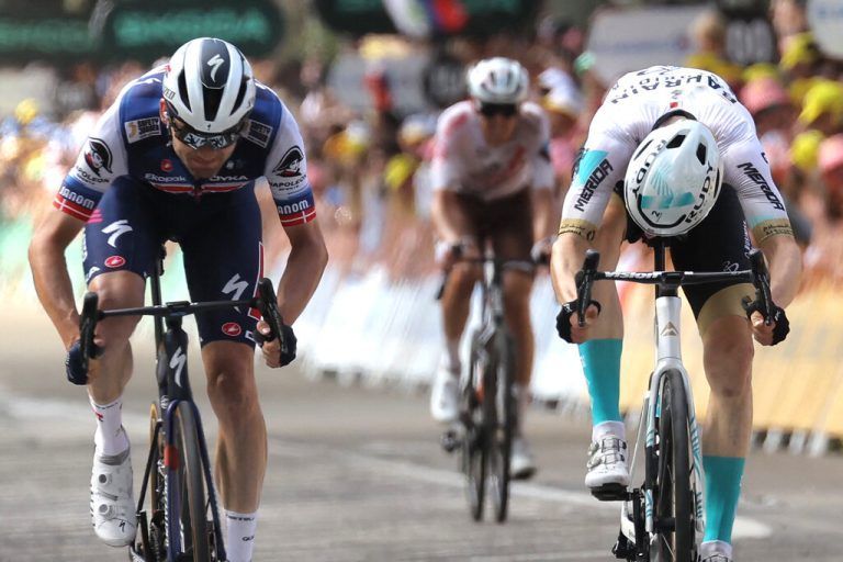 Das Fotofinish der 19. Etappe zwischen dem Dänen Kasper Asgreen und dem Sieger Matej Mohoric (rechts) aus Slowenien.afp