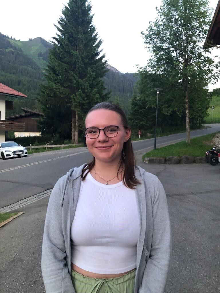 Dass die Jugendlichen sich mehr einbringen können, finde ich sehr wichtig. Wir freuen uns, wenn wir im Tal unsere Ideen einbringen und mitgestalten können. Emma Müller, 17
