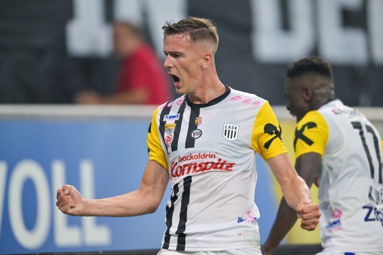 Der Ex-Altacher Felix Luckeneder sichert seinem LASK den Punktgewinn.gepa