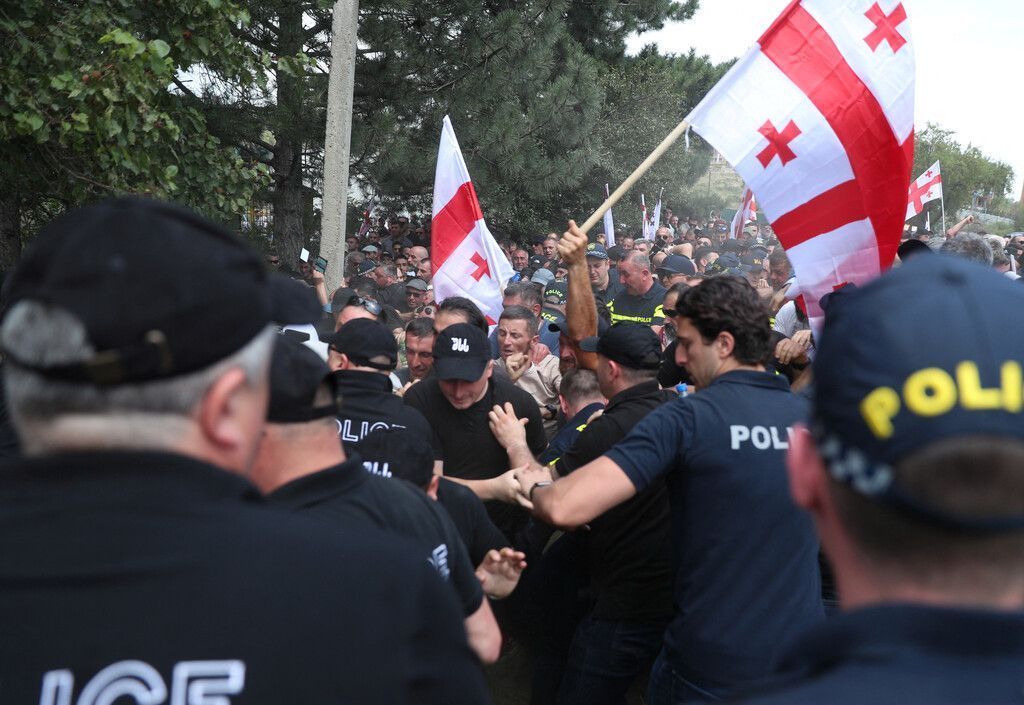 Nationalisten stürmen Pride-Festival