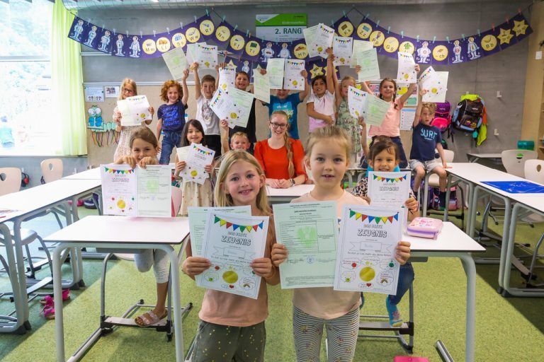 Diese Rasselbande der 1G an der Volksschule Haselstauden war gern an der Schule und freut sich jetzt aber auch über die Ferien. VN/STEURER