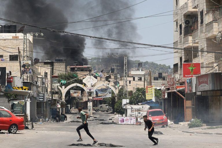 Erstmals seit zwei Jahrzehnten hat Israel wieder eine groß angelegte Militäroffensive im Westjordanland begonnen. afp