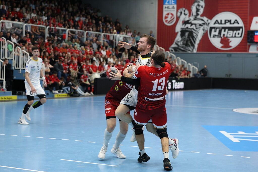 Handballer legen los