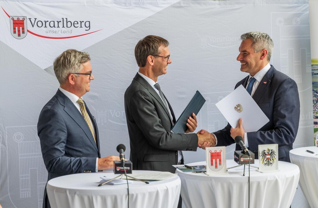 Finanzierungsvertrag für Rhesi feierlich unterzeichnet. »A2