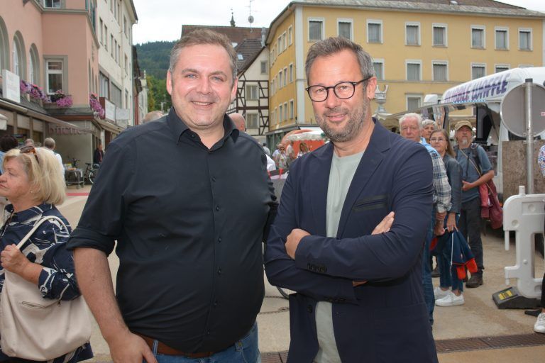 Wirtschaftsstadtrat Florian Rainer und Robert Vögel (Schuh Vögel).