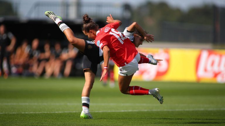 <p class="caption">Bild aus dem U-19-Spiel gegen Deutschland.<span class="media-container dcx_media_rtab" data-dcx_media_config="{}" data-dcx_media_type="rtab"> </span><span class="marker"><span class="copyright">OEFB/Tugrul Karacam</span></span></p>