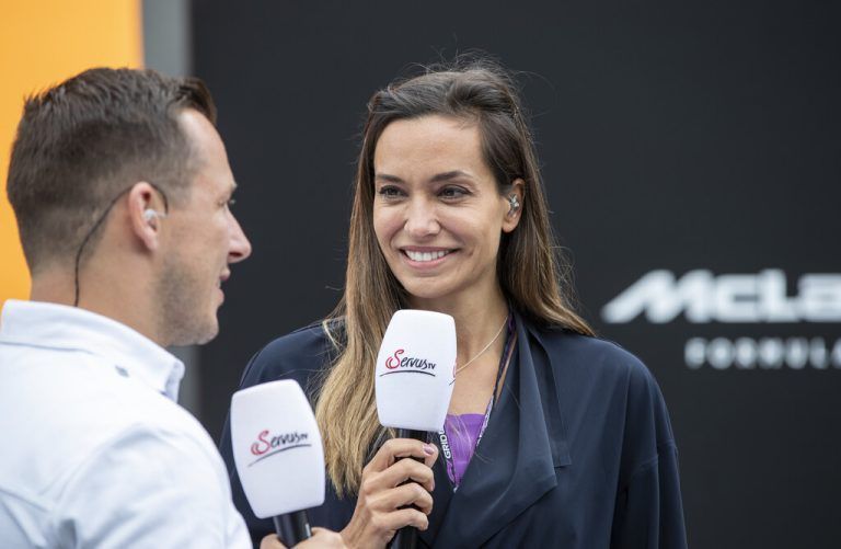 Gemeinsam mit Andrea Schlager analysiert Klien die Formel-1-Rennen. gepa