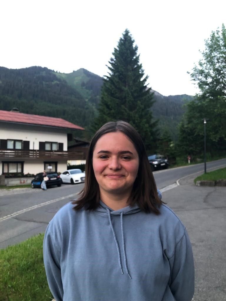 Ich persönlich würde ein Jugendparlament sehr gut finden. Da könnte man sich um die aktuellen Probleme im Tal kümmern und wir können uns selbst dazu einbringen. Elina Hammerer, 14