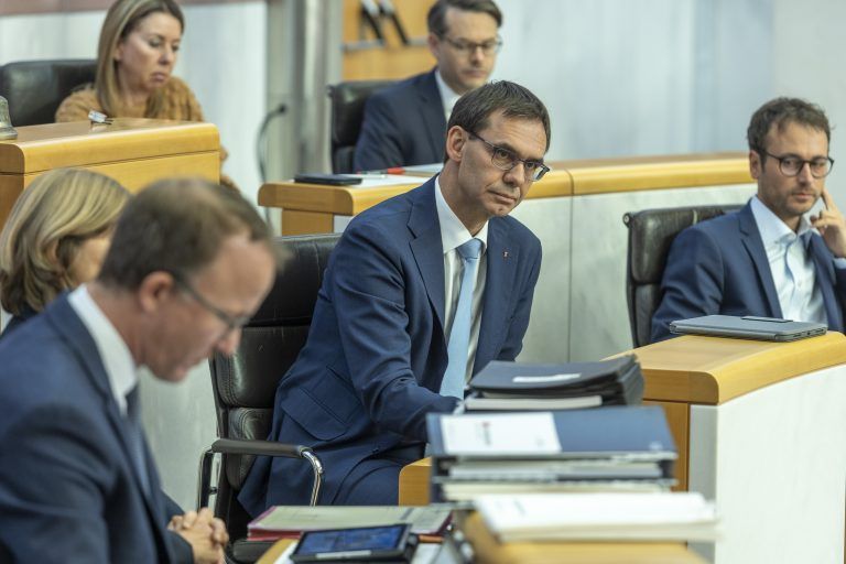 Der Wunsch der SPÖ nach einer Arbeitszeitverkürzung bei vollem Lohnausgleich bereite ihm "echte Sorgen", sagte Landeshauptmann Markus Wallner. <span class="copyright">VN/Roland Paulitsch</span>