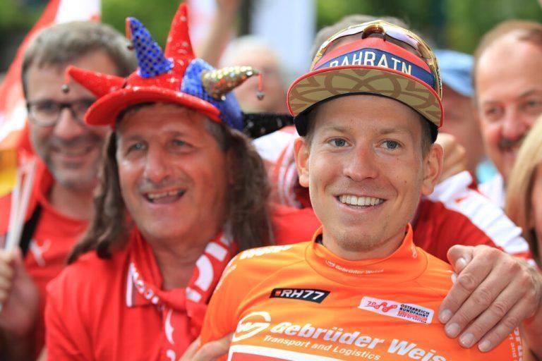Radprofis wie Hermann Pernsteiner zum Anfassen für die Fans.