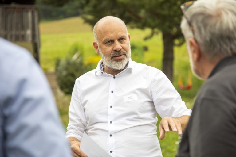 Jürgen Kuster, Bürgermeister von Schruns, stuft eine Erschließungsstraße als unrealistisch ein. <span class="copyright">www.meznar.media</span>