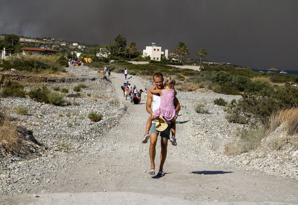 Feuerhölle: Ausnahmezustand auf Rhodos