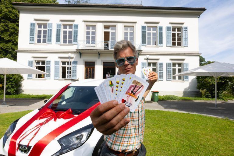 Uwe Jäntsch bespielt die Räumlichkeiten des Palais Thurn & Taxis. VN/Hartinger