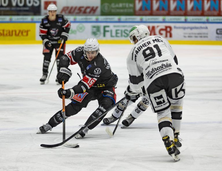 Vorarlbergs Eishockeyfans wird zum Auftalt der ÖEL gleich der erste Leckerbissen kredenzt: SC Hohenems empfängt die VEU aus Feldkirch.paulitsch