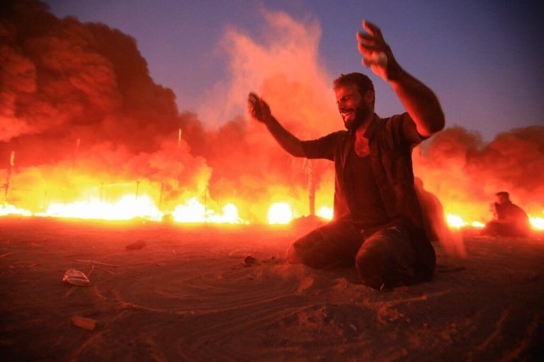 Zum Gedenken an die Ermordung des Enkels des Propheten Mohammed, stellen schiitische Musiime die Schlach von Karbala nach. Afp