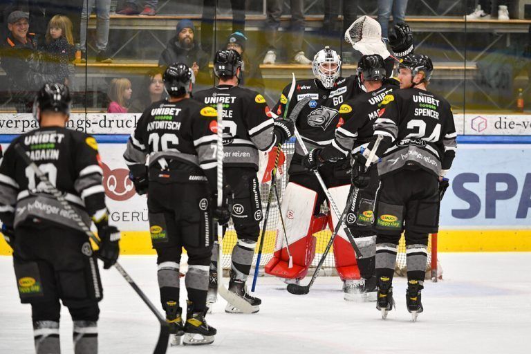 Zwar nicht mehr in der ICE Hockey League, sondern in der Ö Eishockey Liga meldet der Dornbirner Eishockeyclub für die kommende Saison. GEPA