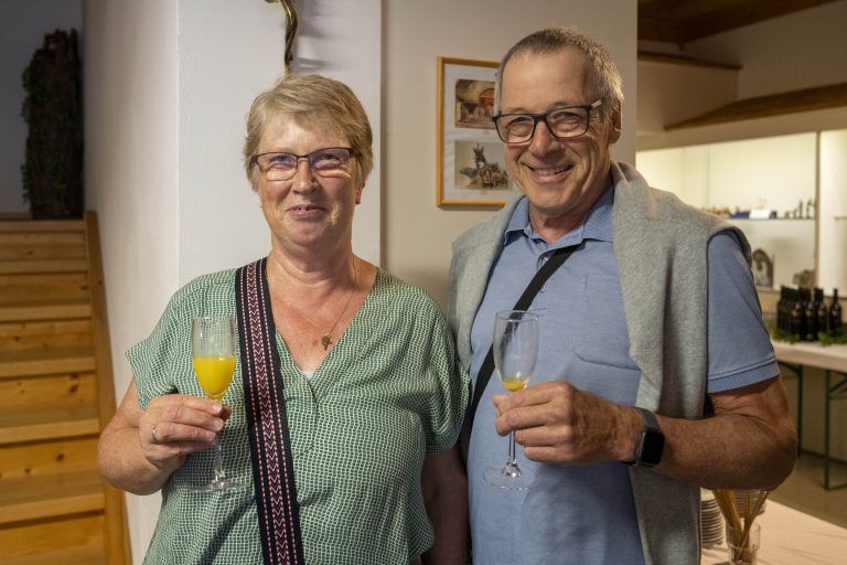 Alois Rinderer (Obmann-Stellvertreter Krippenmuseum Dornbirn) und Germana Rinderer.