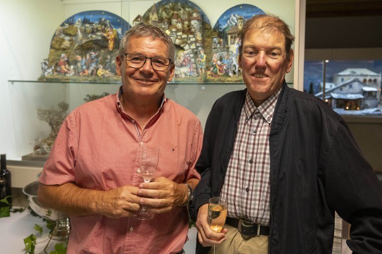 Andreas Eberle (Krippenverein Buch) und Thomas Lorenzi (Obmann Krippenverein Satteins).