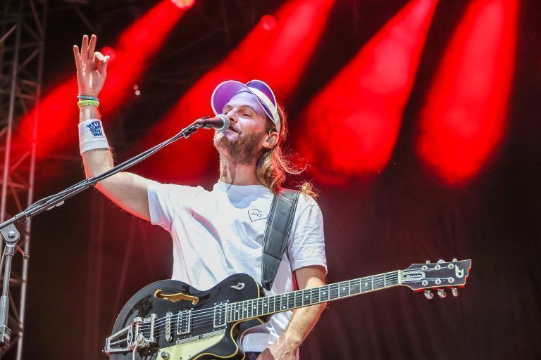 Die Sportfreunde Stiller wissen noch immer, wie sie die Massen begeistern können.