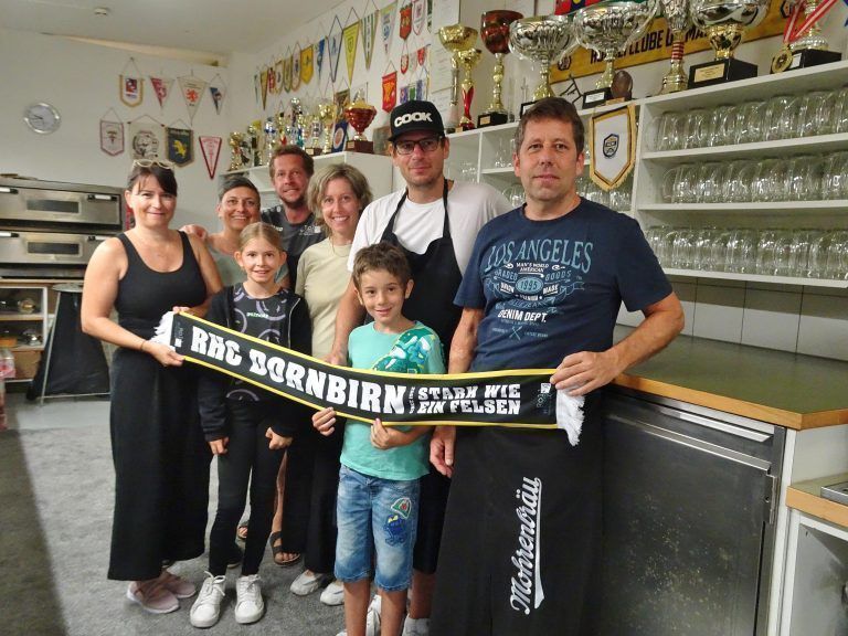 Das Gastro-Team rund um Andreas Goripov (r.) verwöhnte die Gäste kulinarisch.