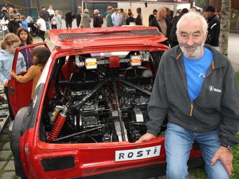 Star der Motorsport-Präsentation war die inzwischen 77 Jahre junge Motorsportlegende Josef „Rosti“ Gmeiner mit seinem einzigartigen Polo.