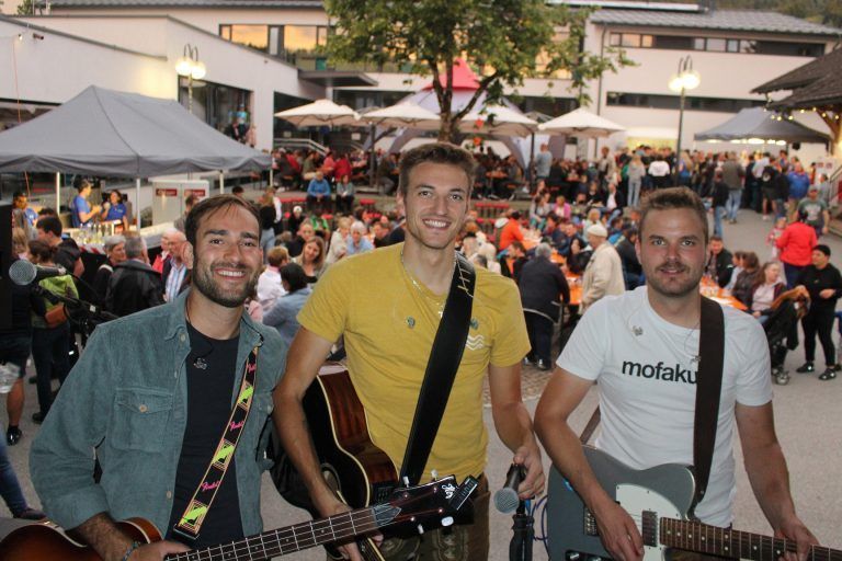 Bei Julian Meusburger, Alexander Felder und Ivan Rüscher ist der Name Programm: die Quärgängar spielen „quär“ durch alle Stilrichtungen.