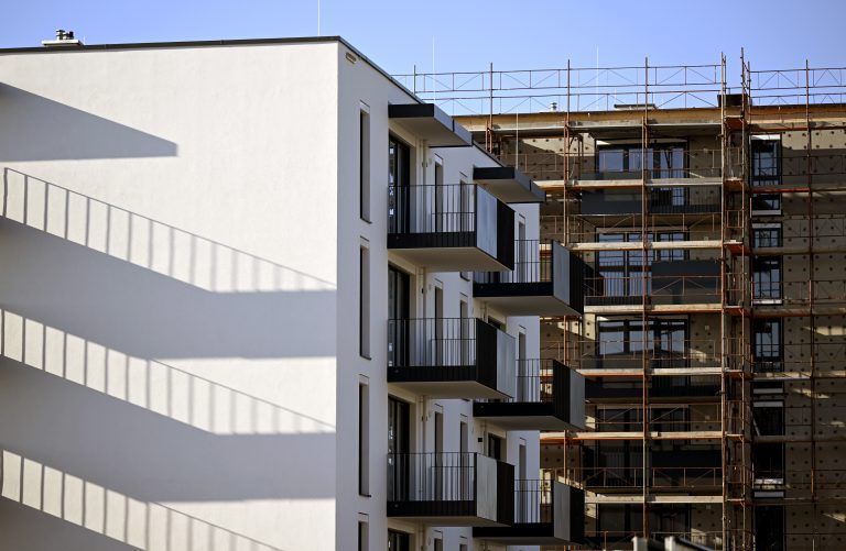 Vor allem der öffentliche und gemeinnützige Wohnbau ist vom angekündigten Mietpreisdeckel umfasst. APA