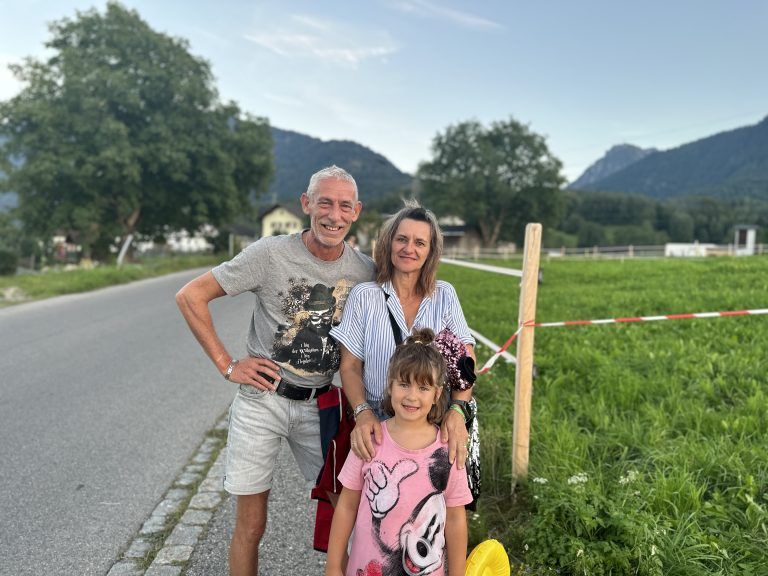 Bernd Hamakan und Sabine Gruber mit Töchterchen Charlotte (6 Jahre) ließen sich Rock am Bauernhof nicht entgehen.