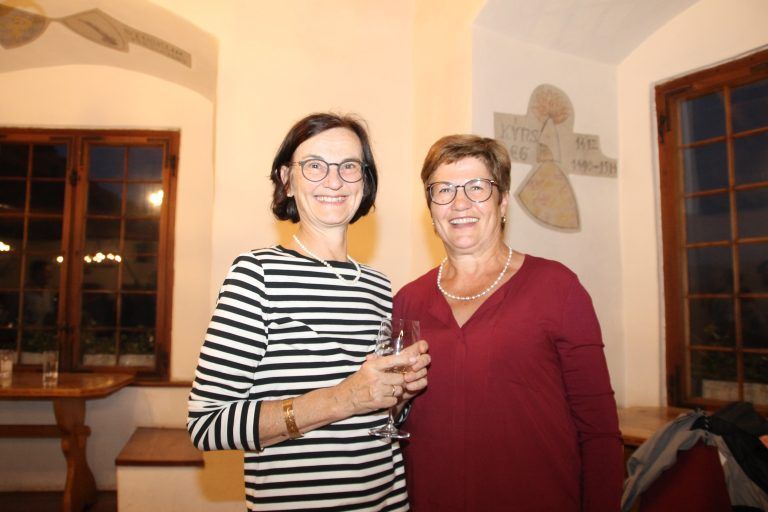 Michaela Doppelbauer und Hildegard Gabriel.