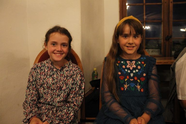 Madlen Ludescher und Ella Müller.