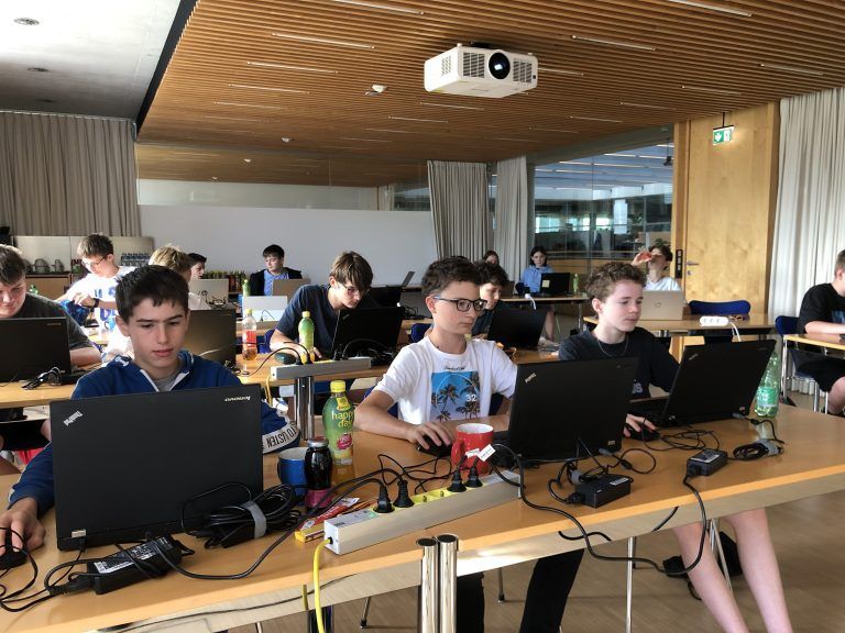 Digital Natives: Per Code Base Camp zur Denkweise eines Code-Künstlers. »A8