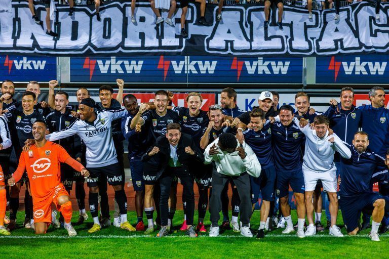 Die Freude über den Derbysieg muss raus. <span class="copyright">Meier</span>